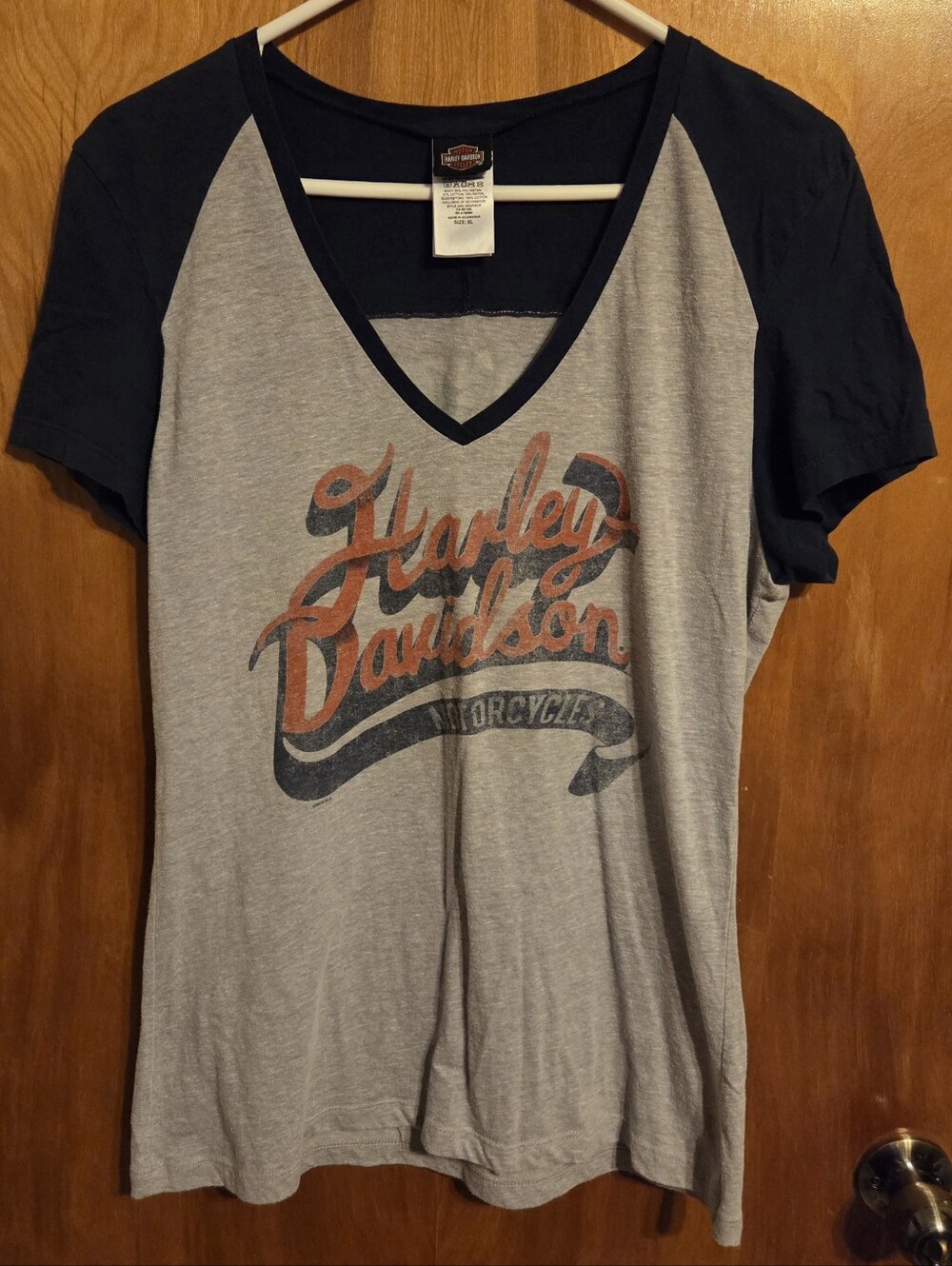 Harley Davidson Womens Gray and Navy V Neck T Shirt Pensacola Size XL